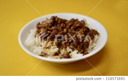 肉末飯（肉捲飯） 118571691