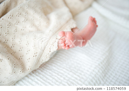 生於新生兒 118574059