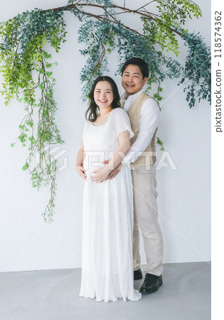 Maternity photo image 118574362