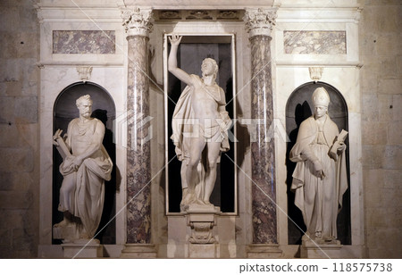 Resurrection of Christ altar in the chapel of Liberty by  Giambologna in the Cathedral of St Martin in Lucca, Italy 118575738