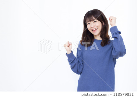膽量姿勢的女人 118579831