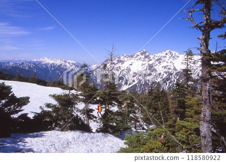 Spring scenery of the Hotaka mountain range and Mt. Norikura 118580922