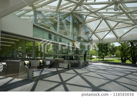 Taipei Metro Xiangshan Station (Xinyi District, Taipei City, Taiwan) Taipei Metro Xiangshan Station (Xinyi District, Taipei City, Taiwan) 118583038