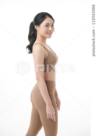 Beautiful young asian sport woman with sportswear ready for exercise on white background, Advertising sportswear and yoga wear, Healthy lifestyle, sport. Beautiful young asian sport woman with sportswear ready for exercise on white background, Advertising sportswear and yoga wear, Healthy lifestyle, sport. 118583066