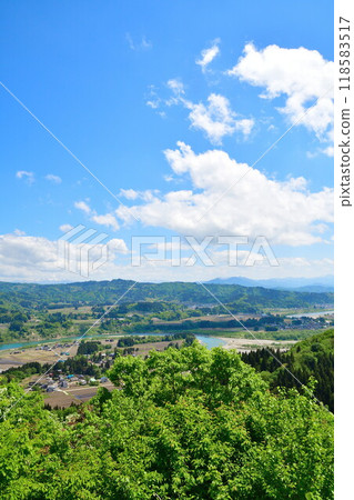 View from Sawayama Pocket Park, Yamamotoyama Plateau (Niigata Prefecture) View from Sawayama Pocket Park, Yamamotoyama Plateau (Niigata Prefecture) 118583517