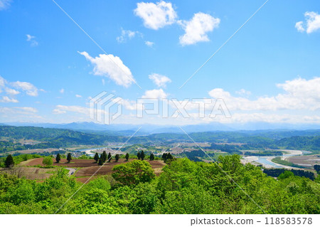 View from Yamamotoyama Plateau Observatory (Niigata Prefecture) View from Yamamotoyama Plateau Observatory (Niigata Prefecture) 118583578