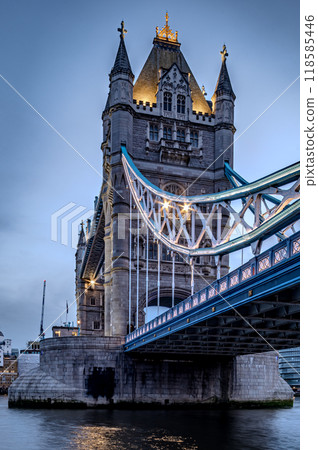 london tower bridge in london on a sunny day london tower bridge in london on a sunny day 118585446