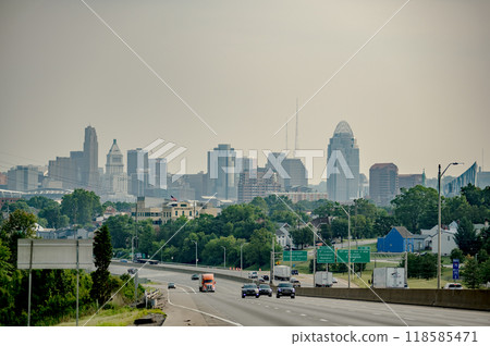 morning view of cinsinnati ohio downtown skyline 118585471