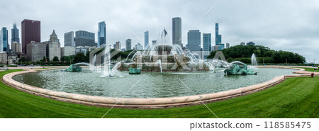 Fountain in the city on a beautiful cloudy afternoon. Chicago, Illinois, USA 118585475