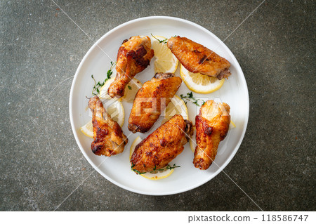 fried lemon pepper chicken wings 118586747