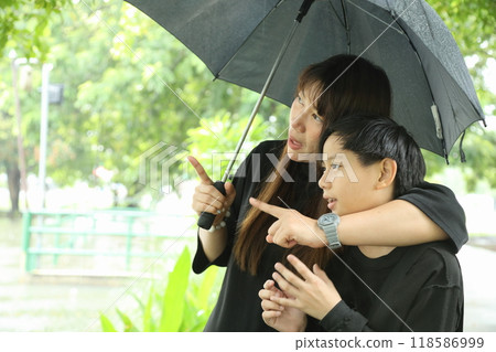 Single Mother and Son 118586999