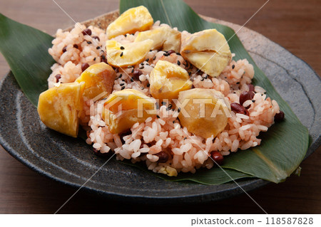 Chestnut and red bean rice Chestnut and red bean rice 118587828