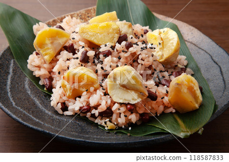 Chestnut and red bean rice Chestnut and red bean rice 118587833