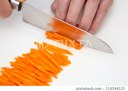 胡蘿蔔切絲，切薄片，切絲 118594125