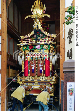 Autumn Takayama Festival: Yatai Warehouse 118594612