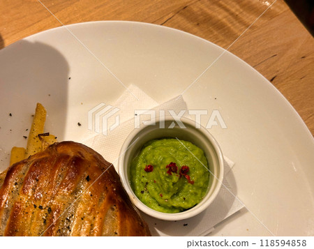 Plate of apple pie Plate of apple pie 118594858