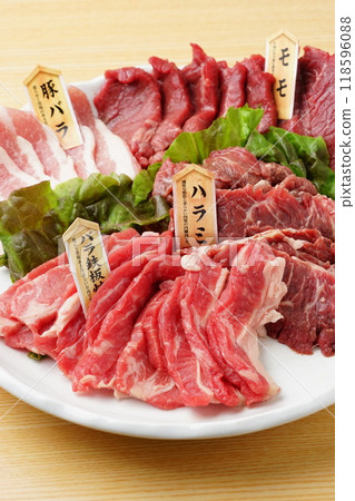 Yakiniku raw meat ingredients 118596088