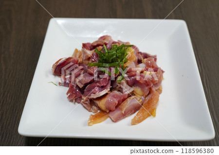 Delicious seared local chicken 118596380