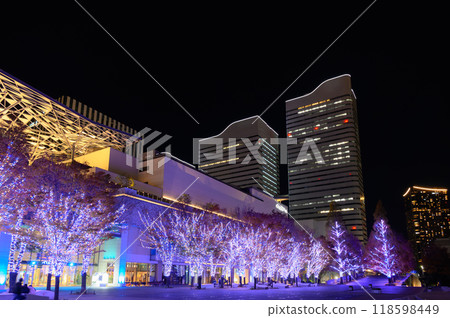 Night view of Minatomirai where illumination shines Night view of Minatomirai where illumination shines 118598449