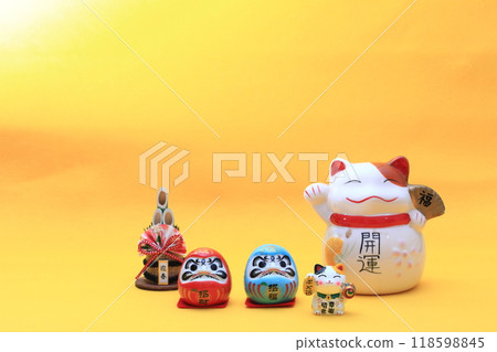 招財貓和達摩雕像 招財貓和達摩雕像 118598845