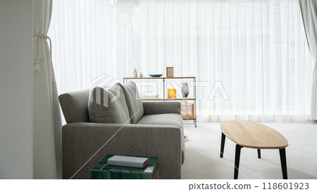 客廳窗戶陽光 118601923