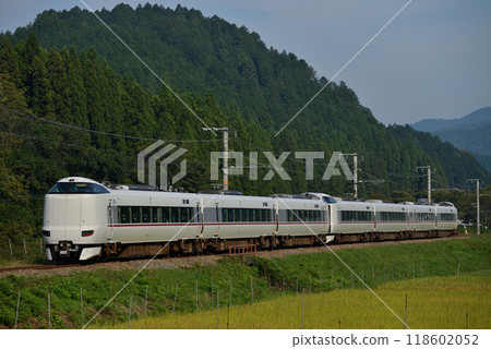 287 series express trains Maizuru and Hashidate running on the Sanin Main Line 118602052