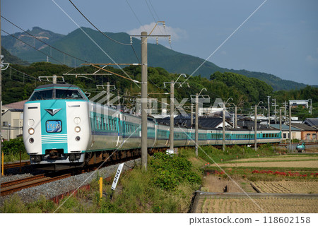 紀成本線運行的特快黑潮381系列L號9輛 紀成本線運行的特快黑潮381系列L號9輛 118602158