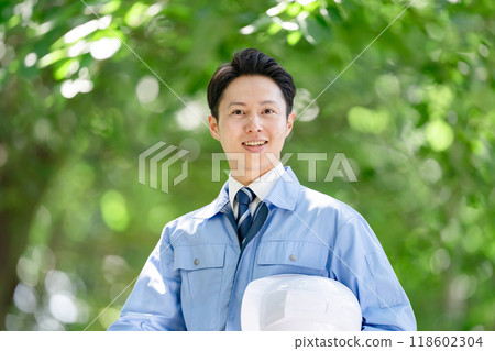 男人在工作 118602304