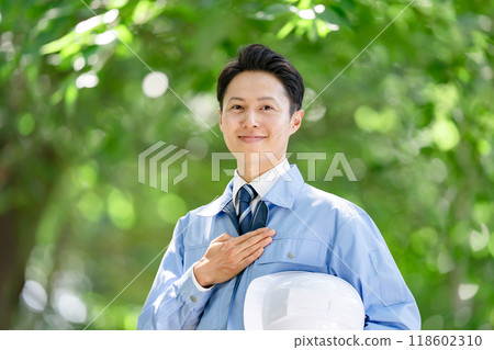 Men in work clothes: Leave it to us Men in work clothes: Leave it to us 118602310
