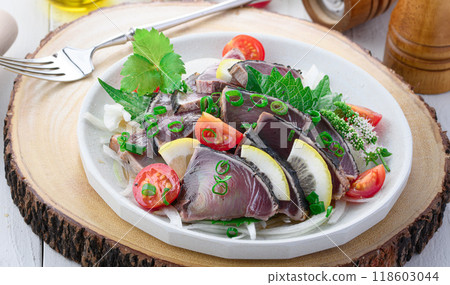 Bonito seared carpaccio Bonito seared carpaccio 118603044