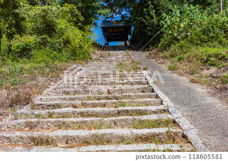 An old and very beautiful building in Oku-cho, Setouchi City, Okayama Prefecture, Japan 118605581