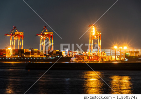 Oi Container Terminal night view 118605742