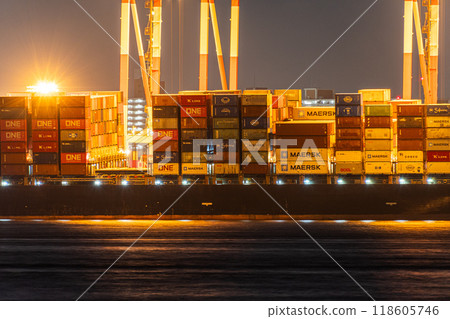 Oi Container Terminal night view 118605746