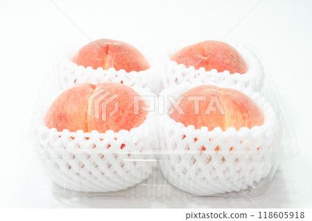Peaches with net Peaches with net 118605918