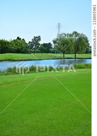 仲夏高爾夫球場,池塘,無人 仲夏高爾夫球場,池塘,無人 118605961