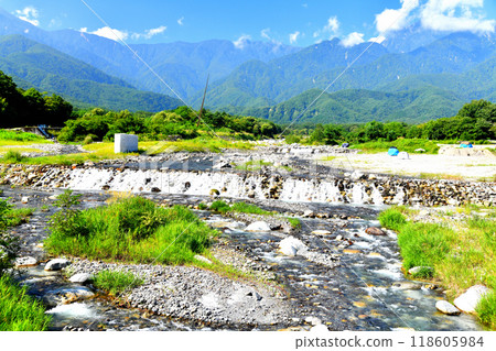 Komashiro Bridge / Looking upstream from the Otake River (Hokuto City, Yamanashi Prefecture) [September 2024] 118605984