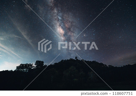 Milky way galaxy with stars and space dust in the universe Milky way galaxy with stars and space dust in the universe 118607751