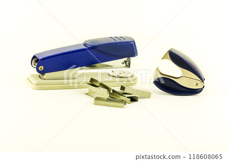 Stapler, staples for stapler and anti-stapler lie on white background 118608065