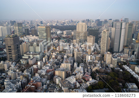 赤坂溜池山王虎之門地區鳥瞰圖(六本木上方俯瞰,2023年12月) 赤坂溜池山王虎之門地區鳥瞰圖(六本木上方俯瞰,2023年12月) 118608273