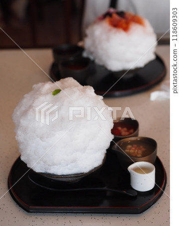 Natural shaved ice made with water from Mt. Fuji 118609303
