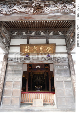 慶山源心寺是位於19號國道山側的一座大寺廟。這裡環境幽靜，寺廟裡的雕刻也很精美。 118610779