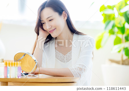 Young women's skin care Young women's skin care 118611443