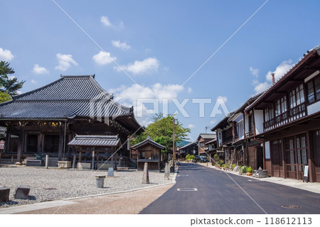 "Sekijuku, streetscape in front of Jizo-in Temple" Old Tokaido road, Mie prefecture, old streetscape "Sekijuku, streetscape in front of Jizo-in Temple" Old Tokaido road, Mie prefecture, old streetscape 118612113