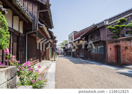 Old Tokaido Road, Sekijuku and Shinsho area, Mie Prefecture, old townscape Old Tokaido Road, Sekijuku and Shinsho area, Mie Prefecture, old townscape 118612825