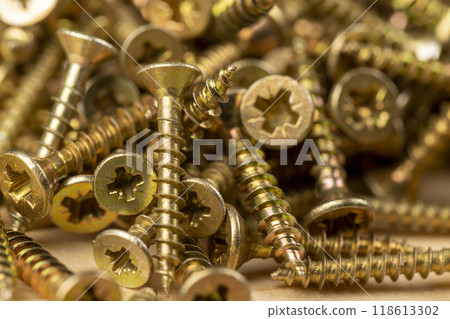 yellow metal self-tapping screws for fixing wooden boards and other wood products yellow metal self-tapping screws for fixing wooden boards and other wood products 118613302