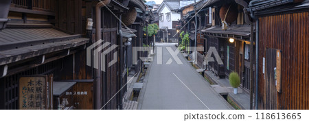 240903 Sanmachi g6045-052 118613665