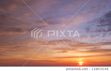 Sunset sky background Sunset sky background 118614148