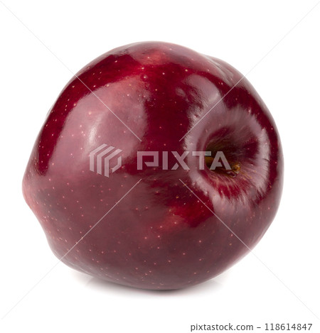 Red apple isolated on a white background 118614847