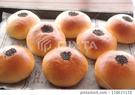 Anpan (sweet bean paste bun) - multiple anpan (sweet bean paste buns) 118615138