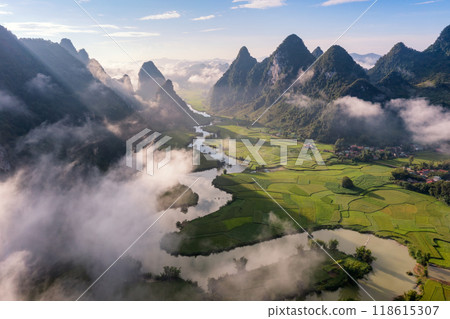 Rice terrace paddle field in sunrise at Phong Nam, Trung Khanh, Cao Bang, Vietnam Rice terrace paddle field in sunrise at Phong Nam, Trung Khanh, Cao Bang, Vietnam 118615307
